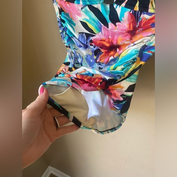 Le Belle Floral Tropical Shape Solving One Piece Bathing Suit - Picture 3 of 6